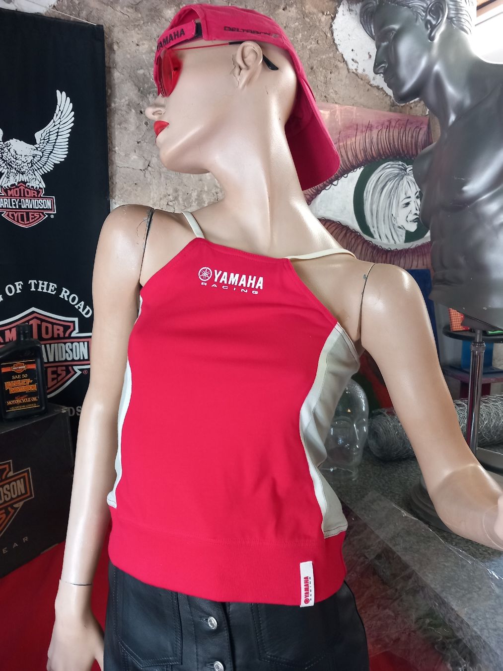 Top: Yamaha Trägershirt Grösse S Fabrikneu – Nuovo e nell'imballaggio originale da Hochwald venduto da motowear-secondhand