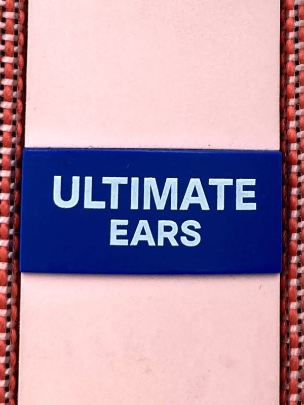 Ultimate Ears Lautsprecher: UE | Megaboom 4 | Himbeerrot | ca. 17 h |Bluetooth – Gebraucht aus Wittenbach von Restwert_St-Gallen 3