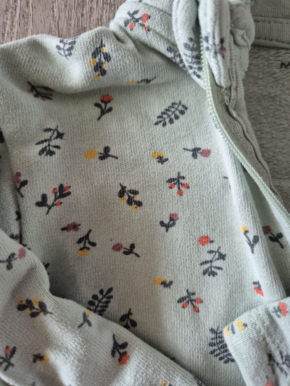 Kleiderpakete & -sets: Süsser Baby Jogginganzug, Gr. 68 – Gebraucht aus Ellighausen von feg_tsz7 1