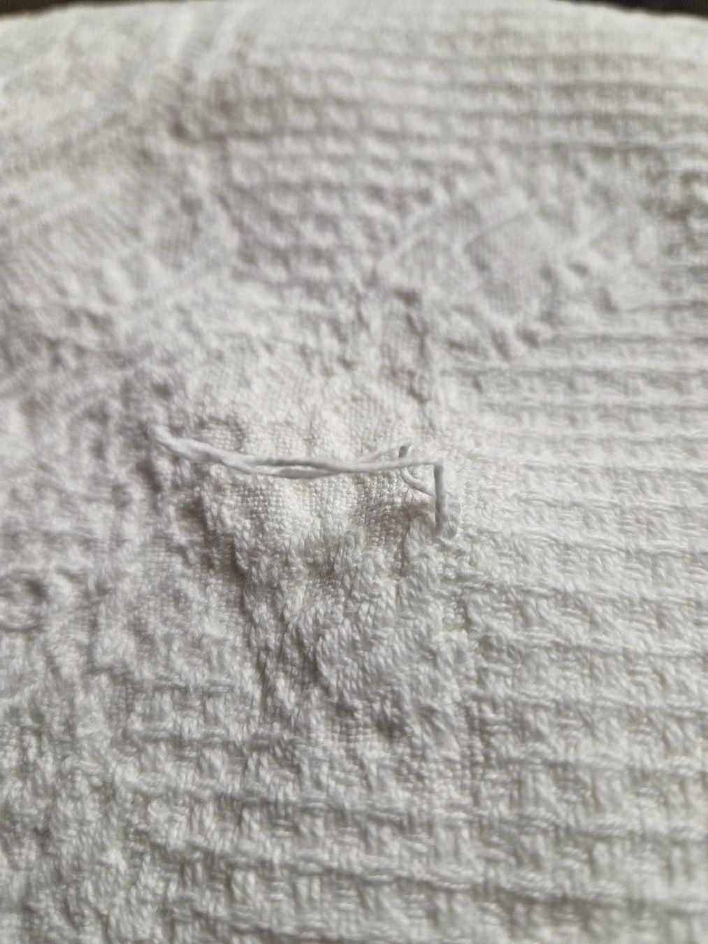 Coperte: 1 weisser Bettüberwurf oder eine Decke – Usato da St. Gallen venduto da Razoon77 2