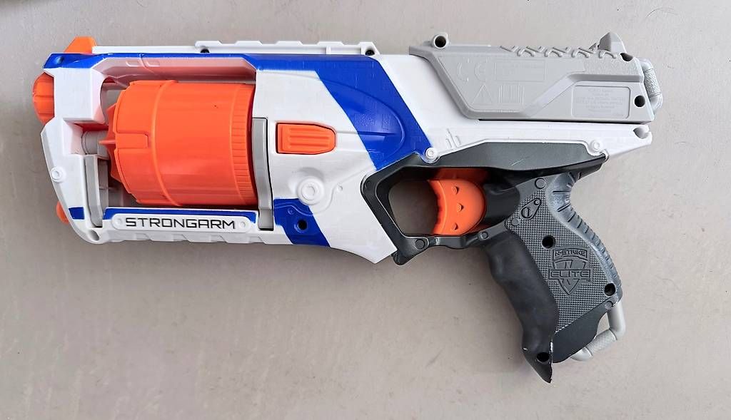 Jouets: Nerf Strongarm Elite – D'occasion à Ebikon par immo-th 1