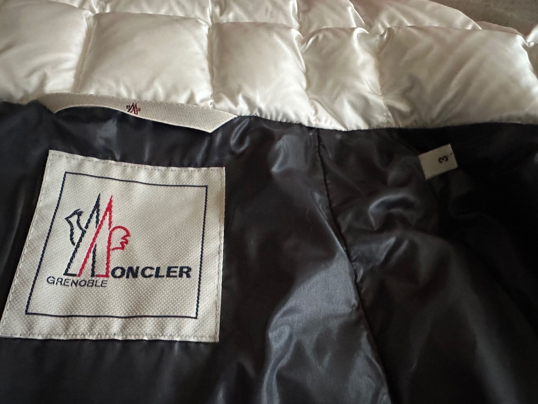 Moncler Gilet & Giacche senza maniche: Weste Moncler Grenoble – Nuovo (secondo la descrizione) da Ebikon venduto da nat_jzh5 2