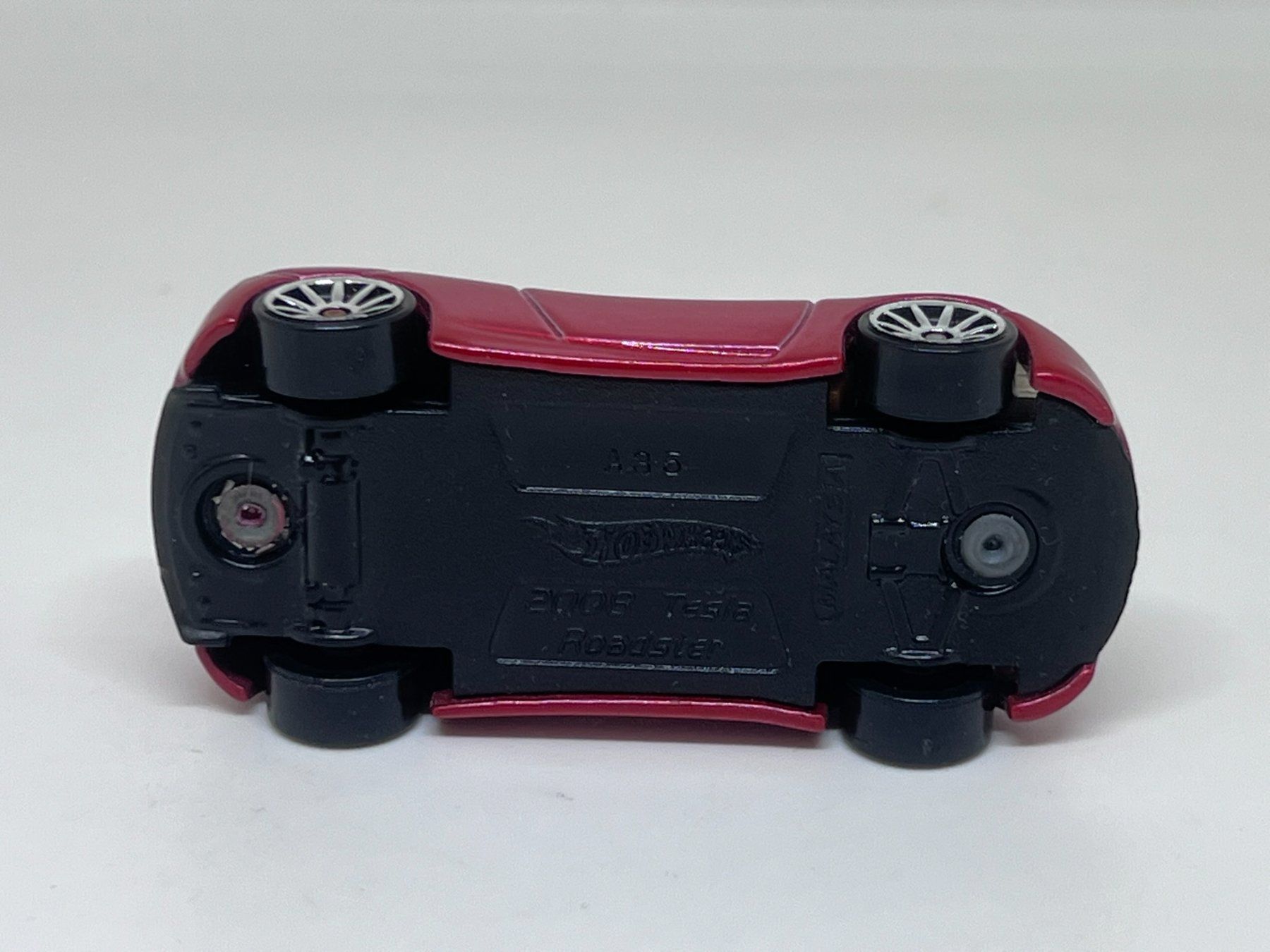 Hot Wheels Modellini d'auto: Hot Wheels 2008 Tesla Roadster #70 – Usato da Wildegg venduto da LaaBoutique 3
