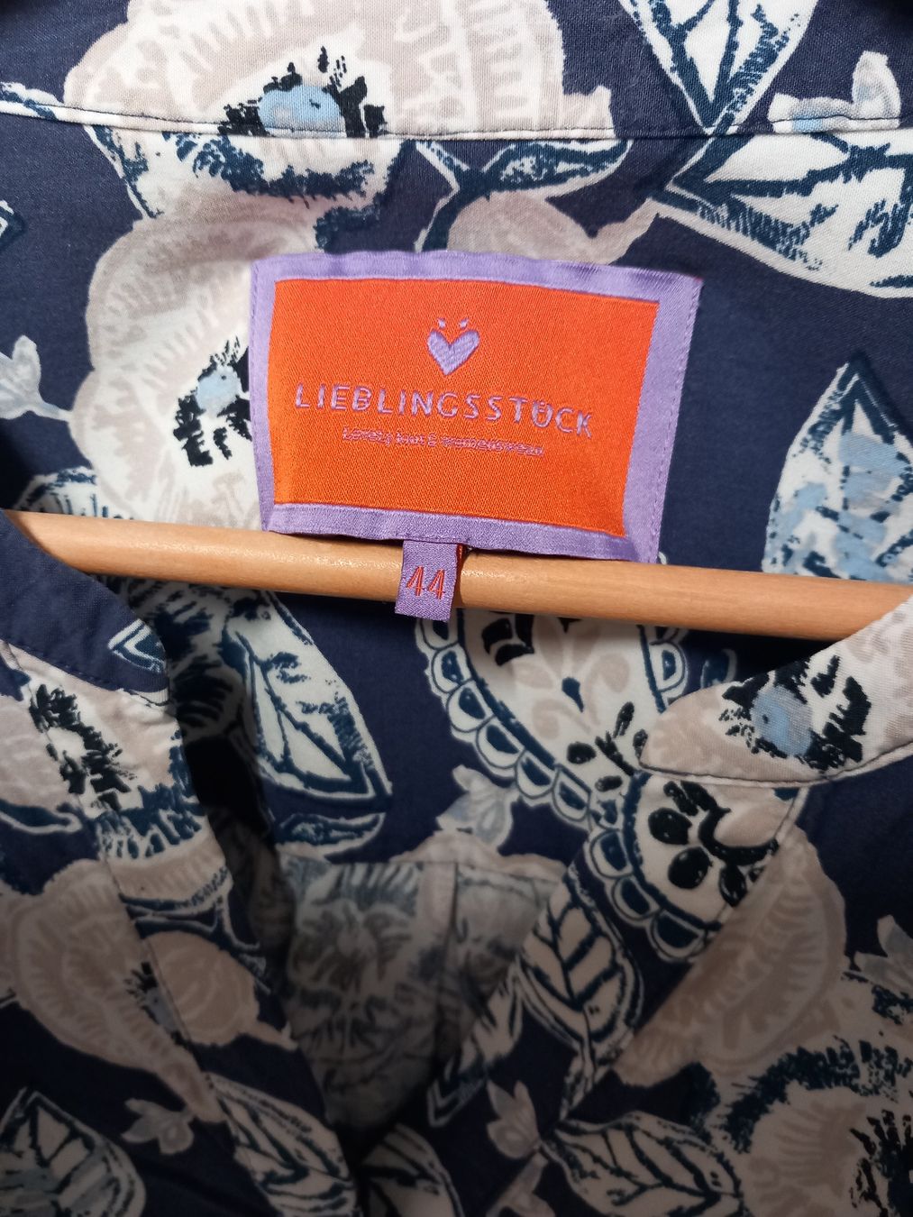 Lieblingsstück Blusen: Lieblingsstück Viscose Bluse Gr.45, schönes Muster – Gebraucht aus Gwatt (Thun) von umwelt-brocki 1