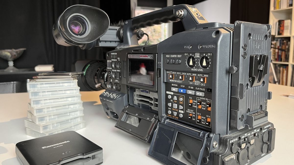 Panasonic Kamera: Panasonic HPX371 Schulterkamera – Gebraucht aus Luzern von tillgmuer 2