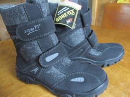 2 Paar Herbst- und Winter-Outdoorschuhe Grösse 36
