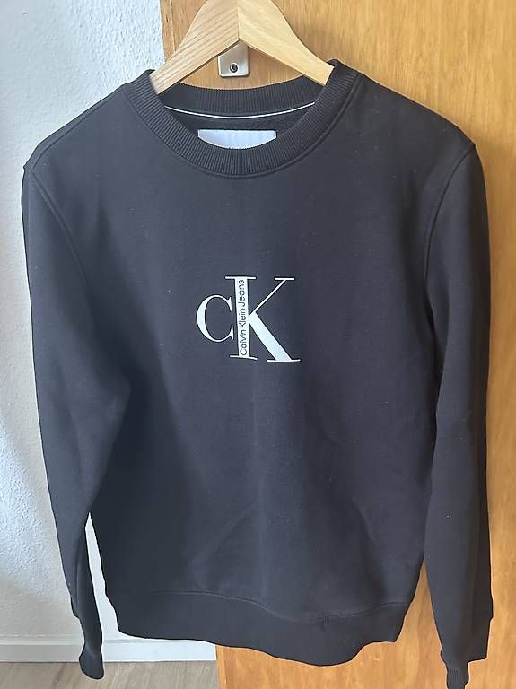 Pullover & Sweatshirts: Calvin Klein Jeans Pullover  – Gebraucht aus Zürich von saf_fld6