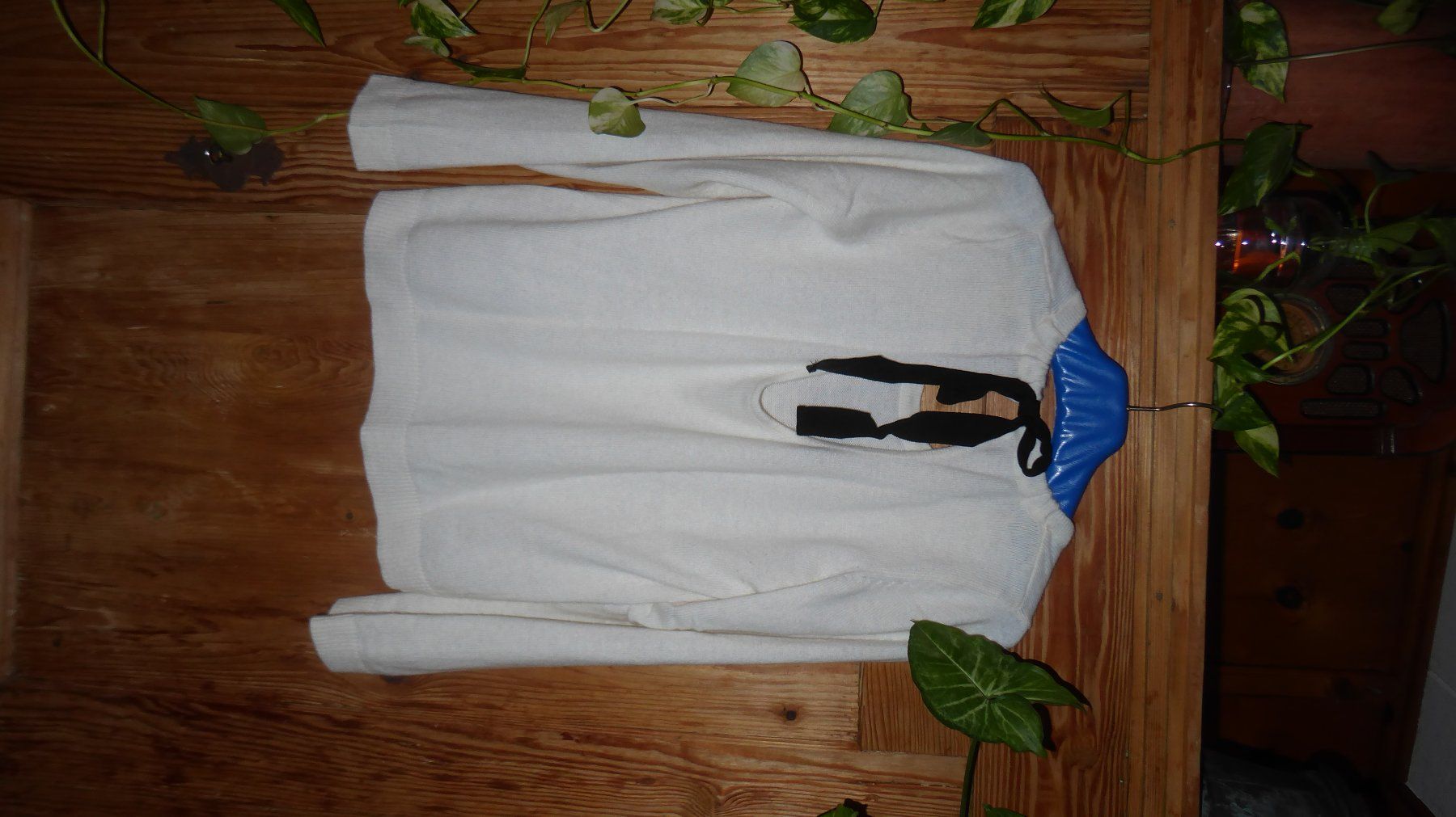 H&M Maglioni & Felpe: Pullover sehr helles gelb H&M 17% Angora Gr 42 – Usato da Sargans venduto da Benziner 4