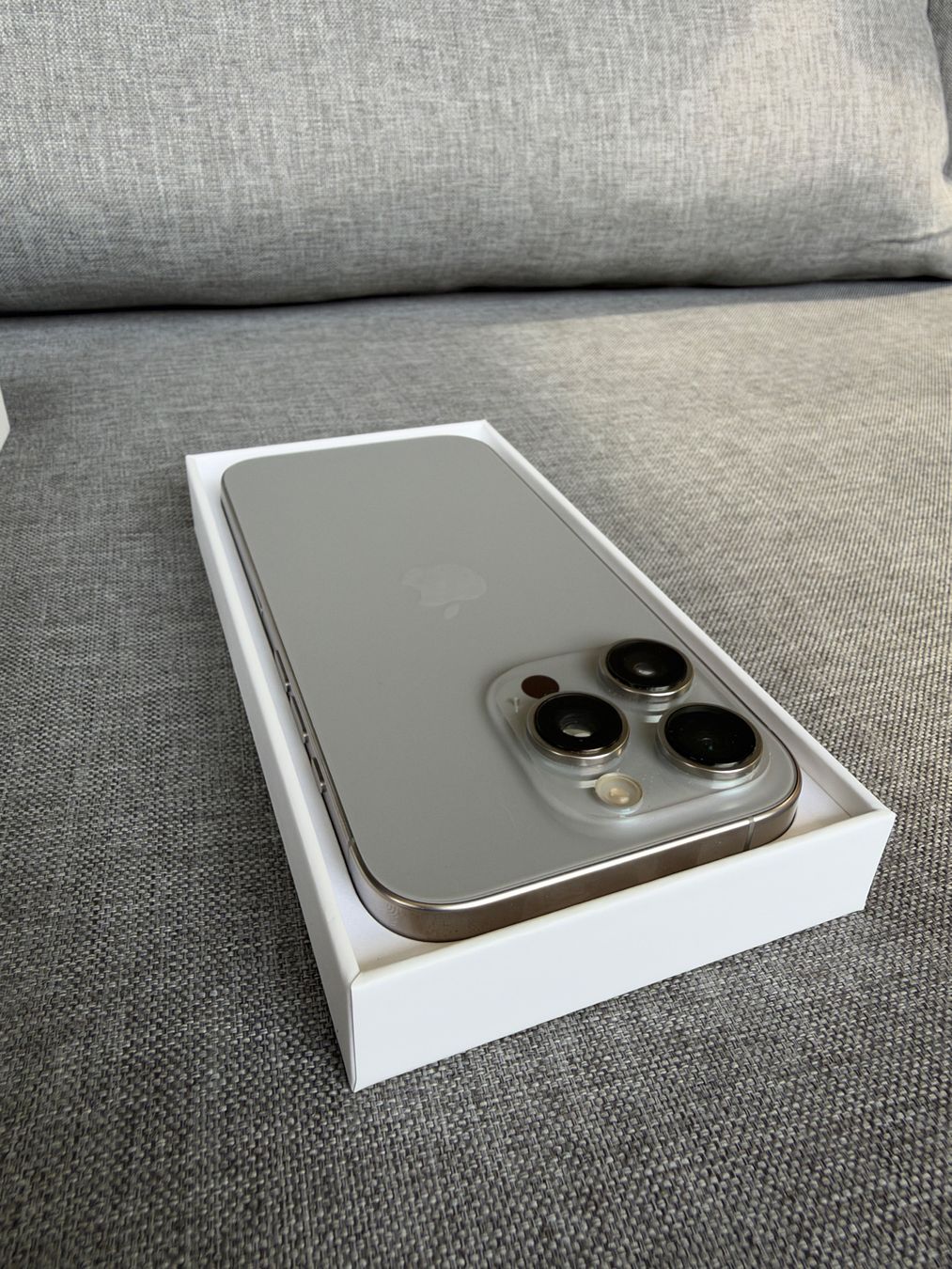 Apple Telefoni cellulari / Smartphones: Iphone 16 Pro 128gb – Usato da Stäfa venduto da leon_puthen 4