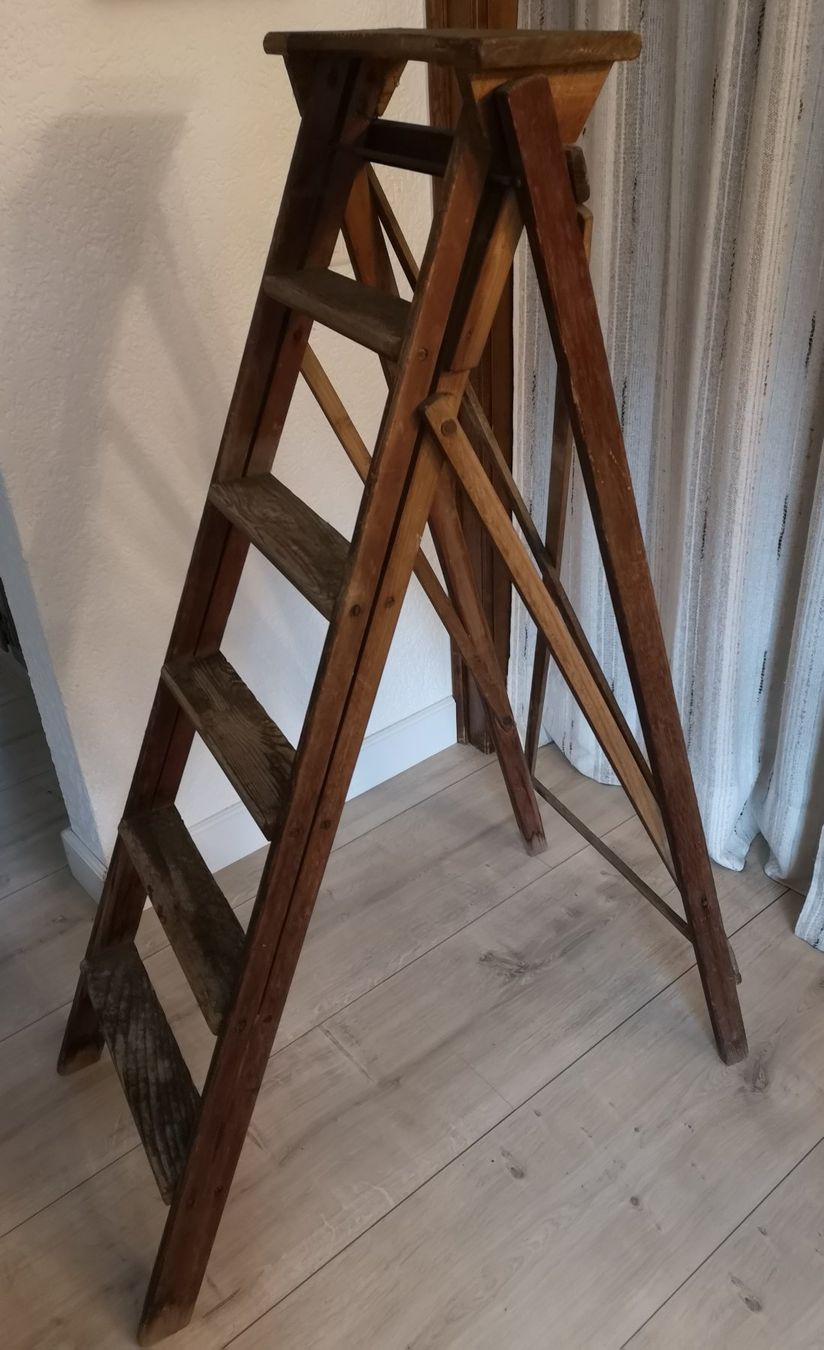 Leitern: Ancienne échelle en bois, super déco – Gebraucht aus Conthey von Cathlouz 1