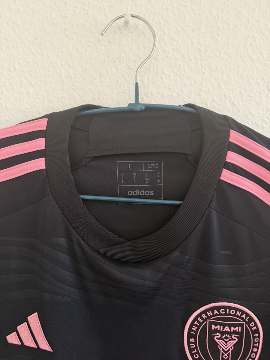 Adidas Canottiere & Pantaloni: Maillot Inter Miami / MESSI 10 – Usato da Thônex venduto da vitorferreirapuces 5