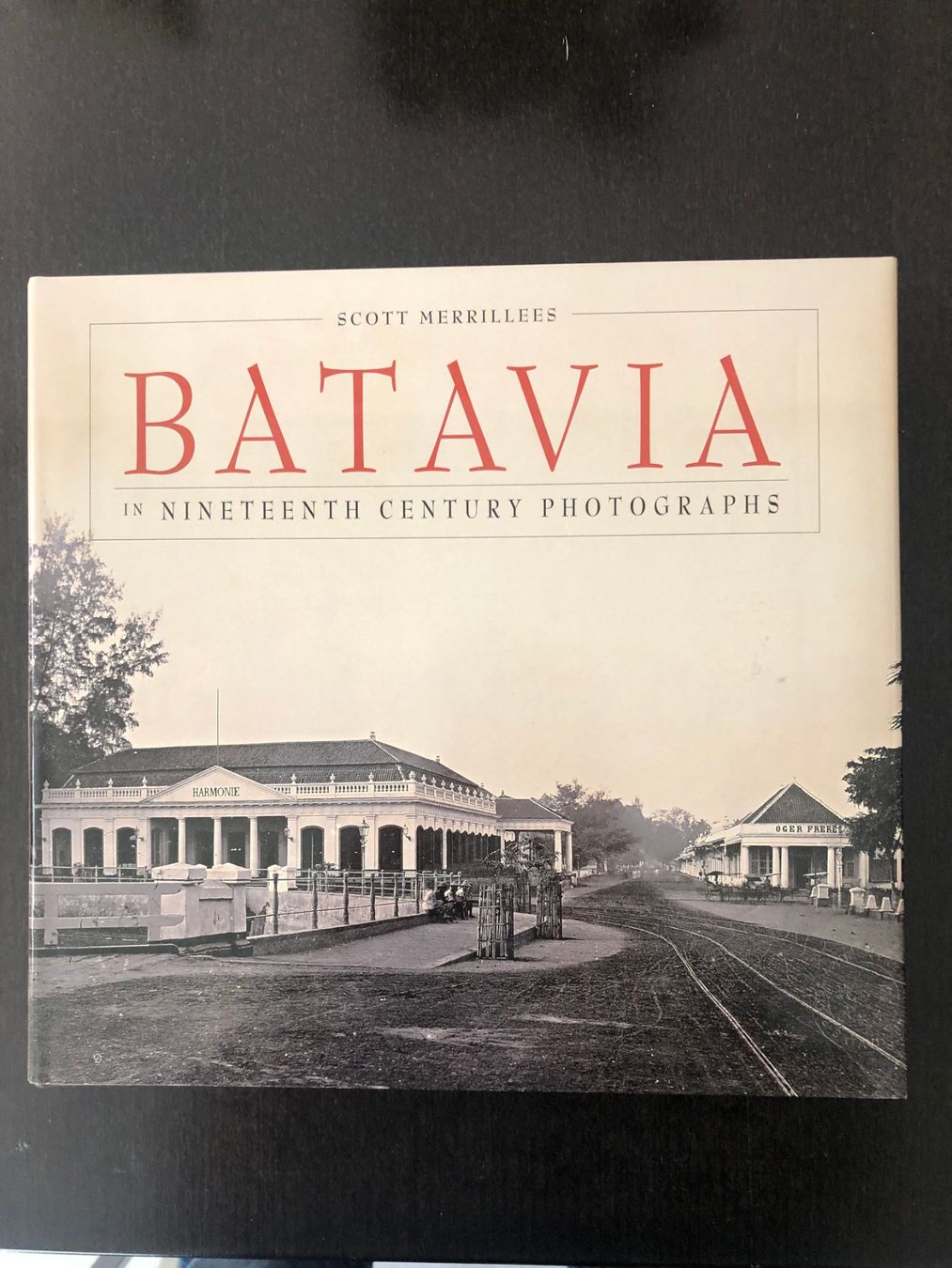 Libri: Batavia in nineteenth century photographs – Usato da Pfäffikon ZH venduto da Waltoversand