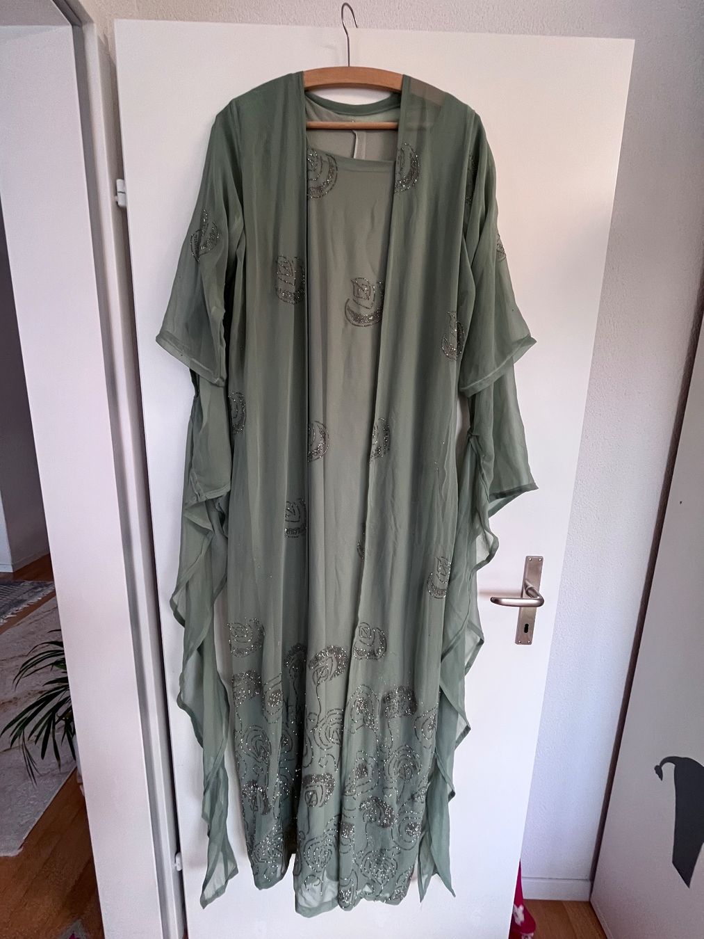 Kleider: Traditionelles Kurdisches Kleid Grösse S/M – Neu (gemäss Beschreibung) aus Riedholz von Charlie_2007 1