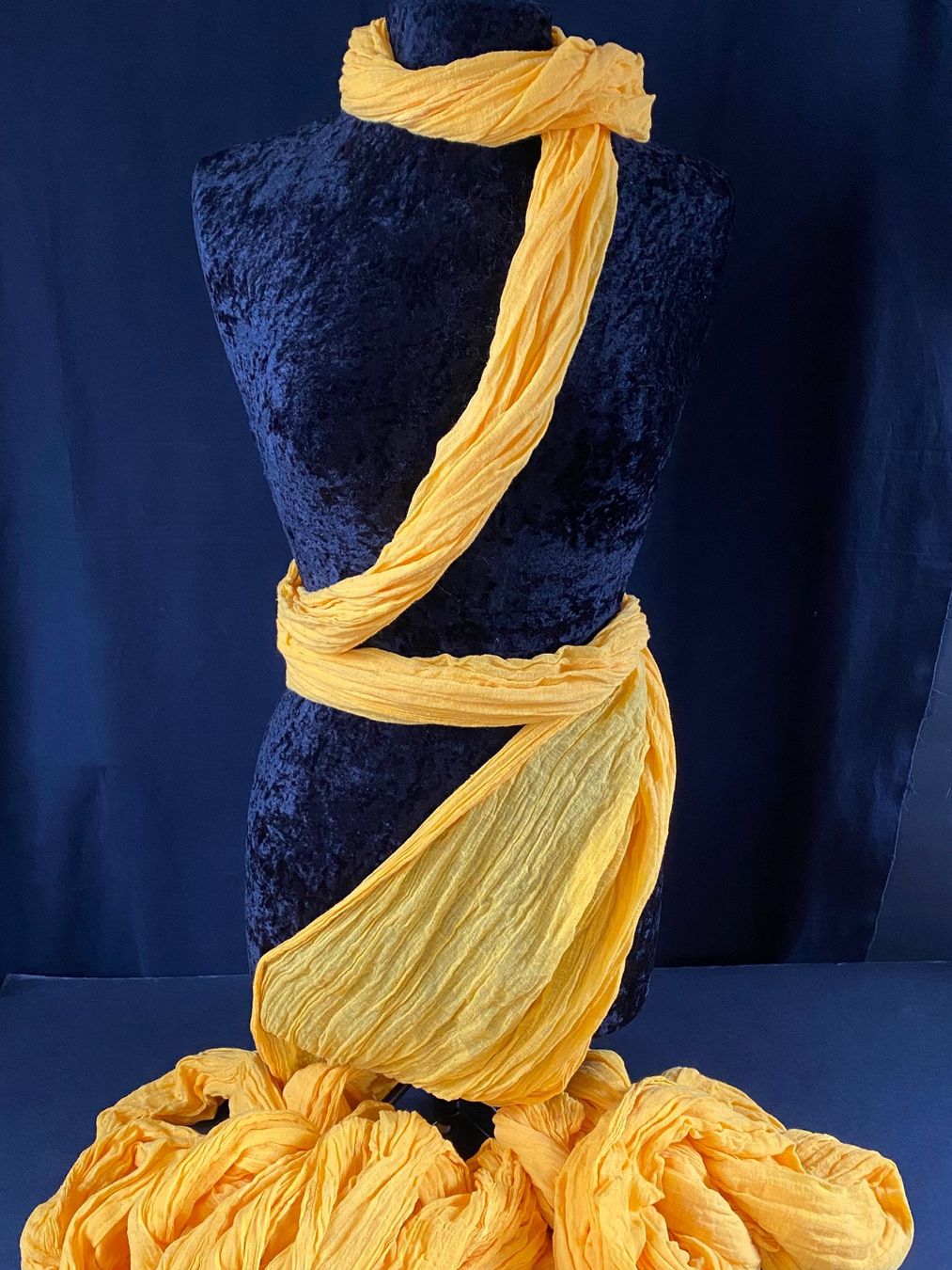 Tessuti: Stoff Baumwolletuch ca. 80 cm. X 10 m. – Usato da Schaffhausen venduto da sparzone 1