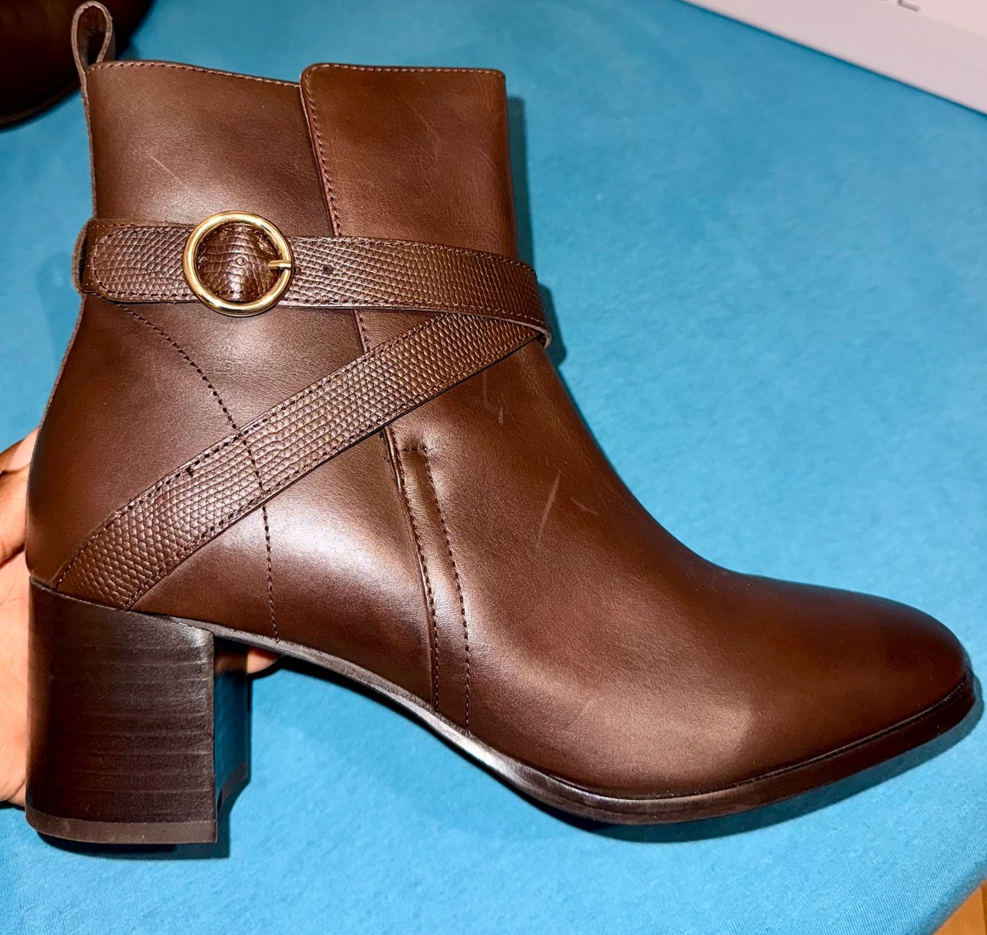 Damenschuhe: Bottines en cuir – Neu und originalverpackt aus Le Locle von tchanatakoua 2