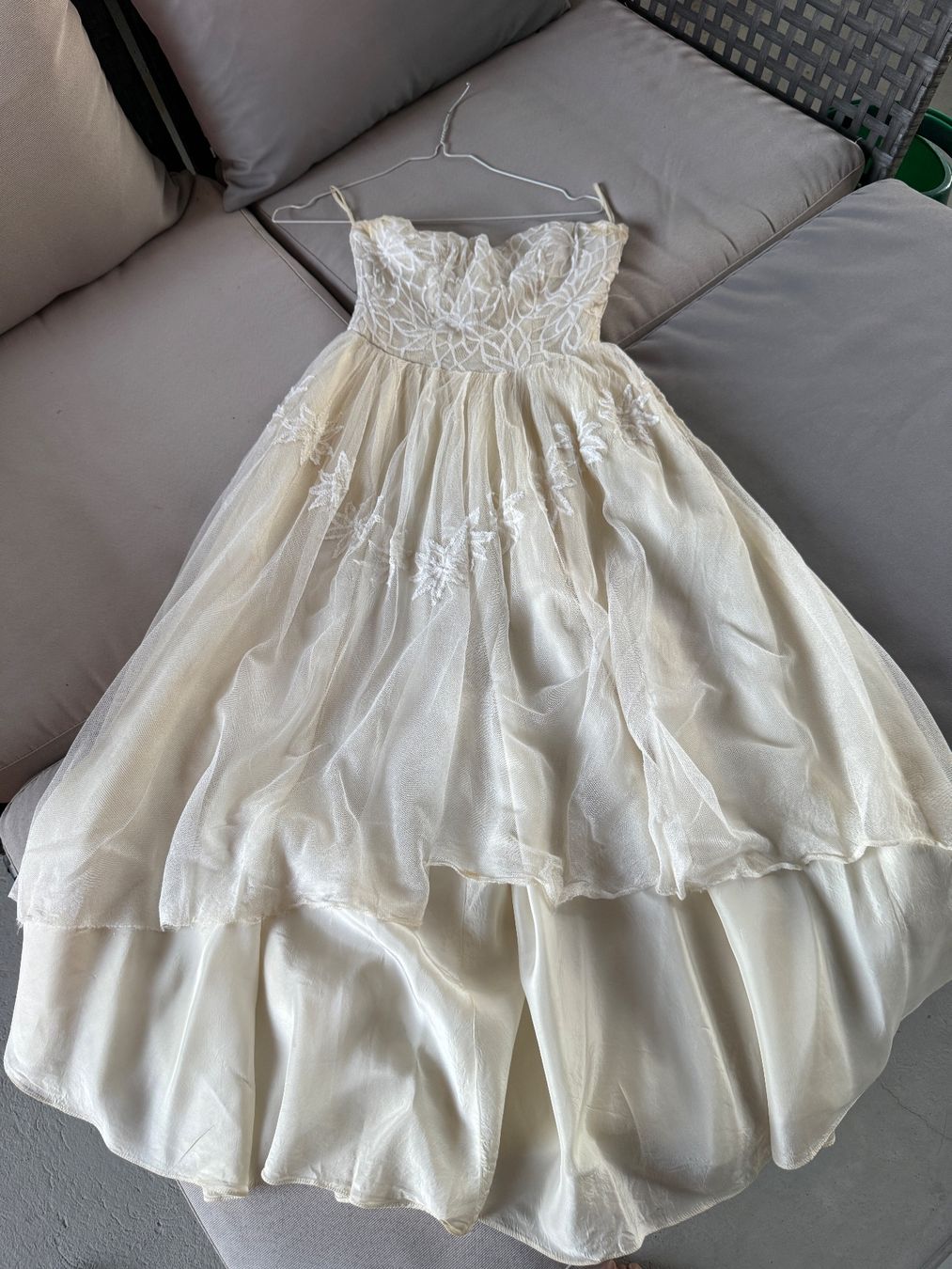 Vestiti: Antikes Kleid mit Bolero in Crème – Usato da Niederglatt ZH venduto da neunzehn82 2