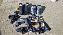 Muay Thai Set Twins Everlast Handschuhe Schienbeinschoner
