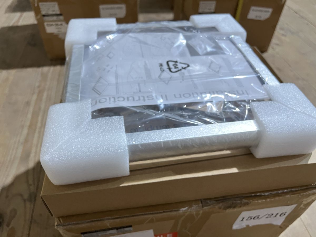Lampadari & plafoniere: LED Panel Leuchtenrahmen Deckenmontage Silber Neu OVP – Nuovo e nell'imballaggio originale da Weinfelden venduto da AAAufloesungen 1
