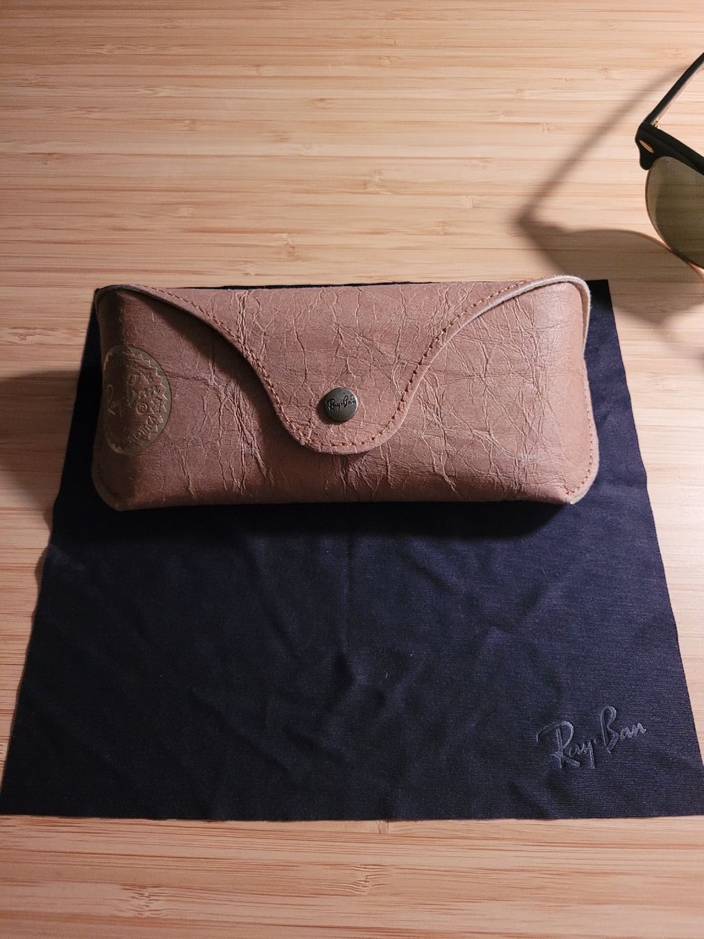 Ray-Ban Occhiali & Lenti: Ray-Ban Clubmaster Schwarz Gold – Nuovo (secondo la descrizione) da Zürich venduto da wavericks 1