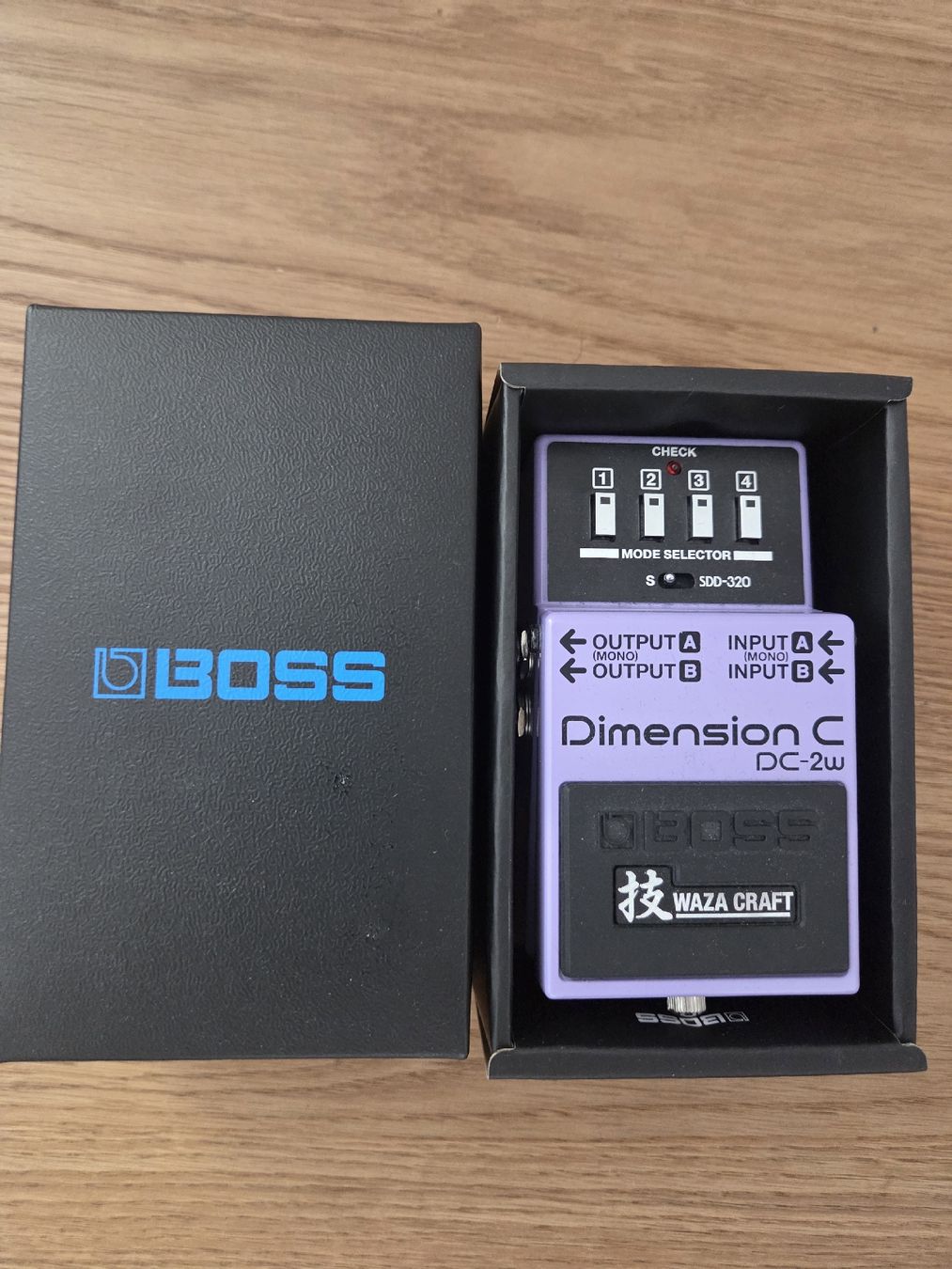 Boss Musikinstrumente: Boss Dimension C (DC-2w) – Gebraucht aus Affoltern am Albis von ysu_9n9j