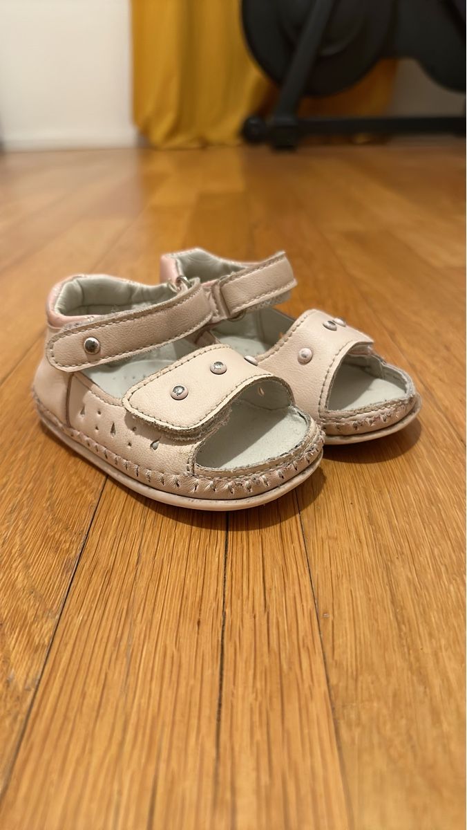 Scarpe per ragazze: Mädchen Sandalen, Gr. 20 – Usato da Ennetbaden venduto da Sasa_54008