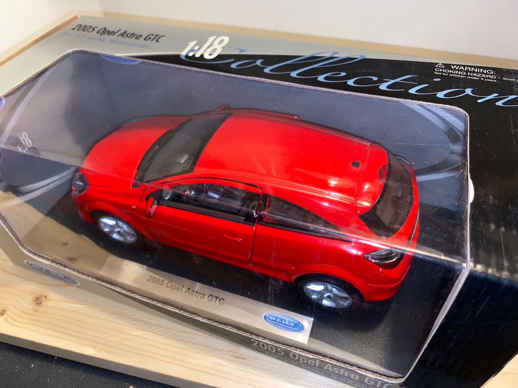 Opel Modellini d'auto: 2005 Opel Astra GTC 1/18 – Nuovo (secondo la descrizione) da Wohlen AG venduto da PrivatSammlung 2
