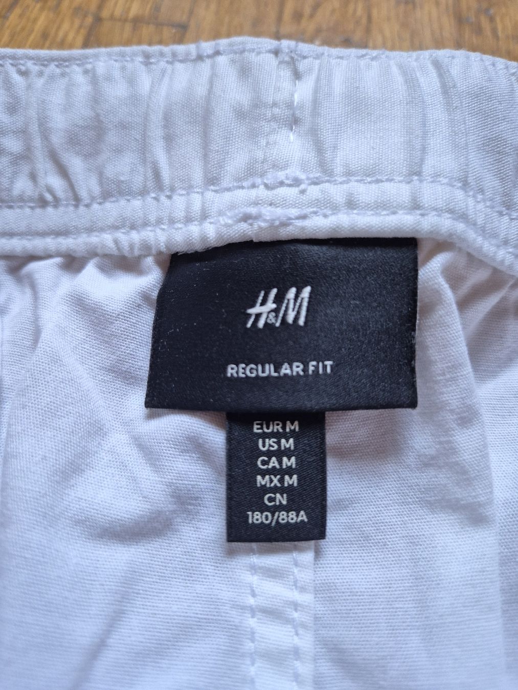 H&M Pantaloni: Deux short M classe  – Usato da Petit-Lancy venduto da Tom_mccr 6