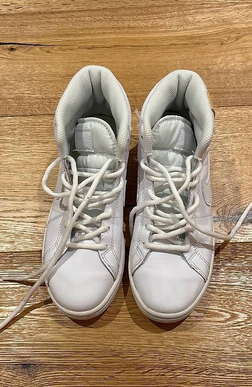 Herrenschuhe: Nikeschuhe, High – Gebraucht aus Wil SG von suz_5pn9 1