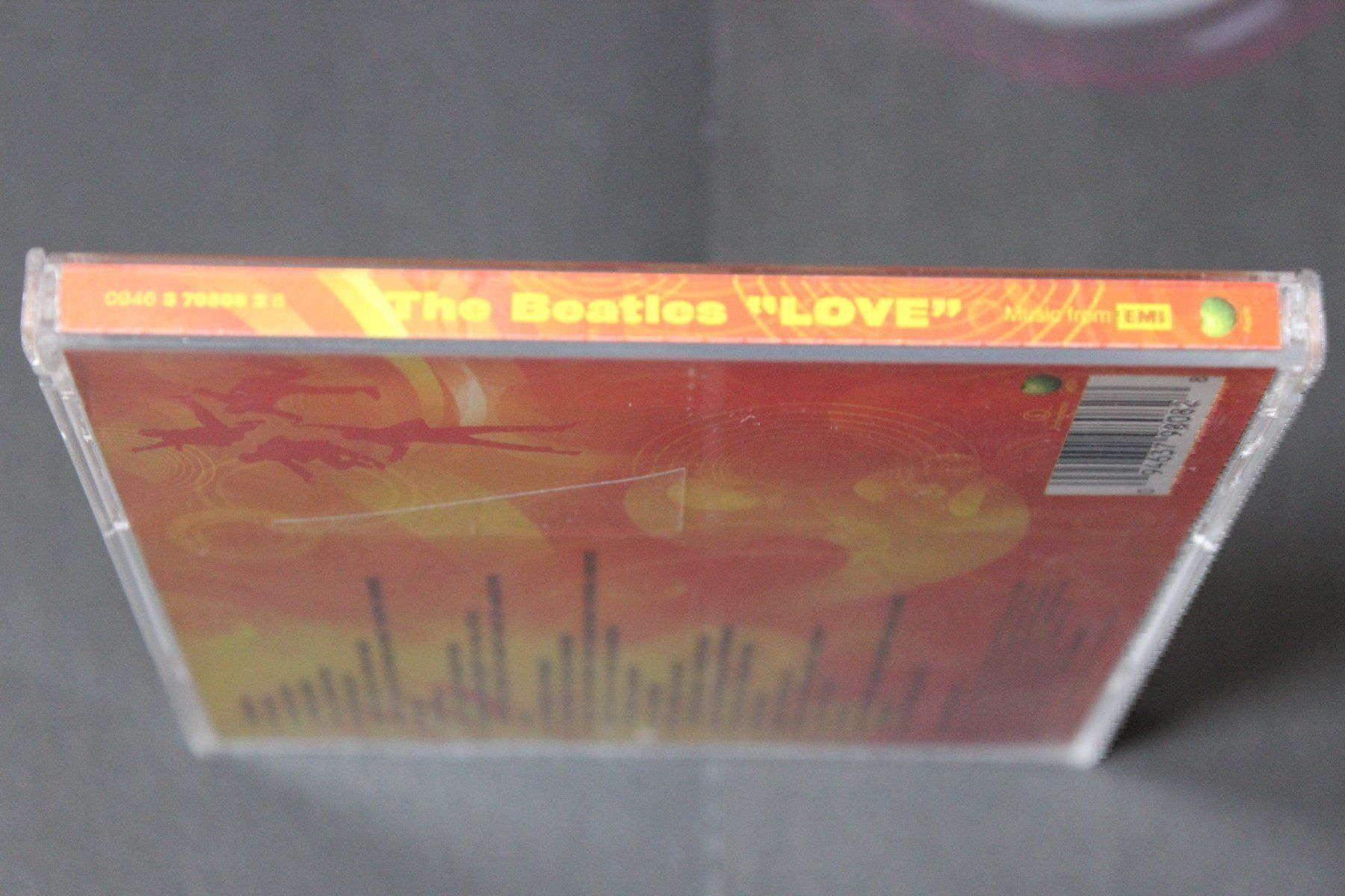 CD: THE BEATLES - LOVE CD 2006 – Usato da Tübach venduto da JamesStone 5