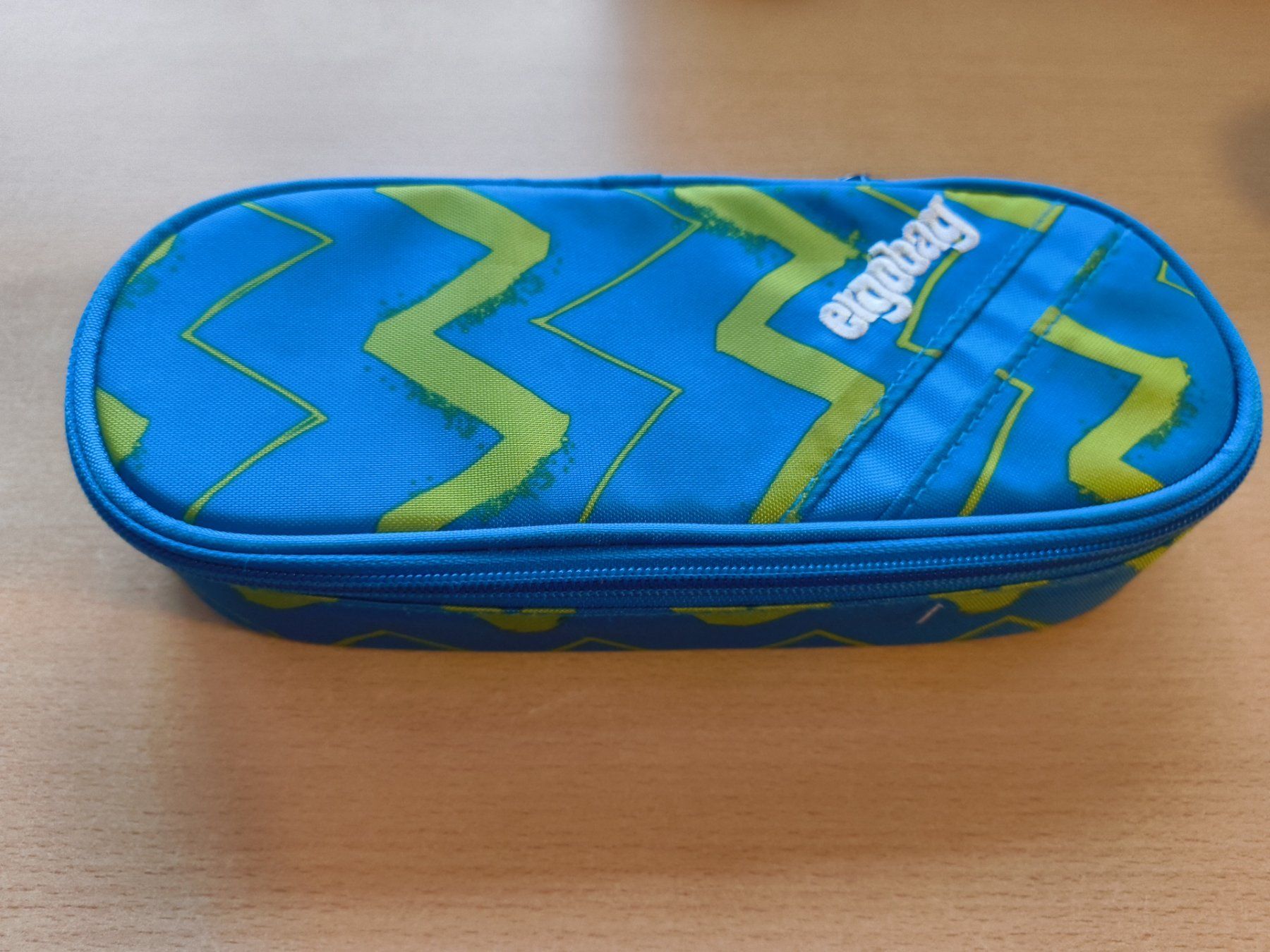 Ergobag Borse & Zaini: Ergobag Schulrucksack mit Zubehör – Usato da Waltenschwil venduto da Souly 4