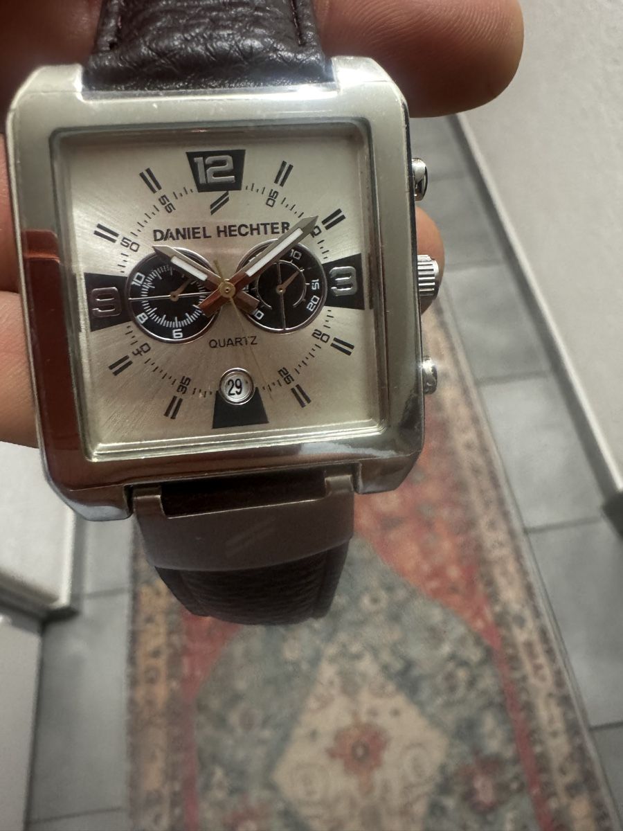 Daniel Hechter Orologi: Daniel Hechter Quarzuhr mit Lederarmband EUC! – Nuovo (secondo la descrizione) da Gerlafingen venduto da naj_vj8s 5