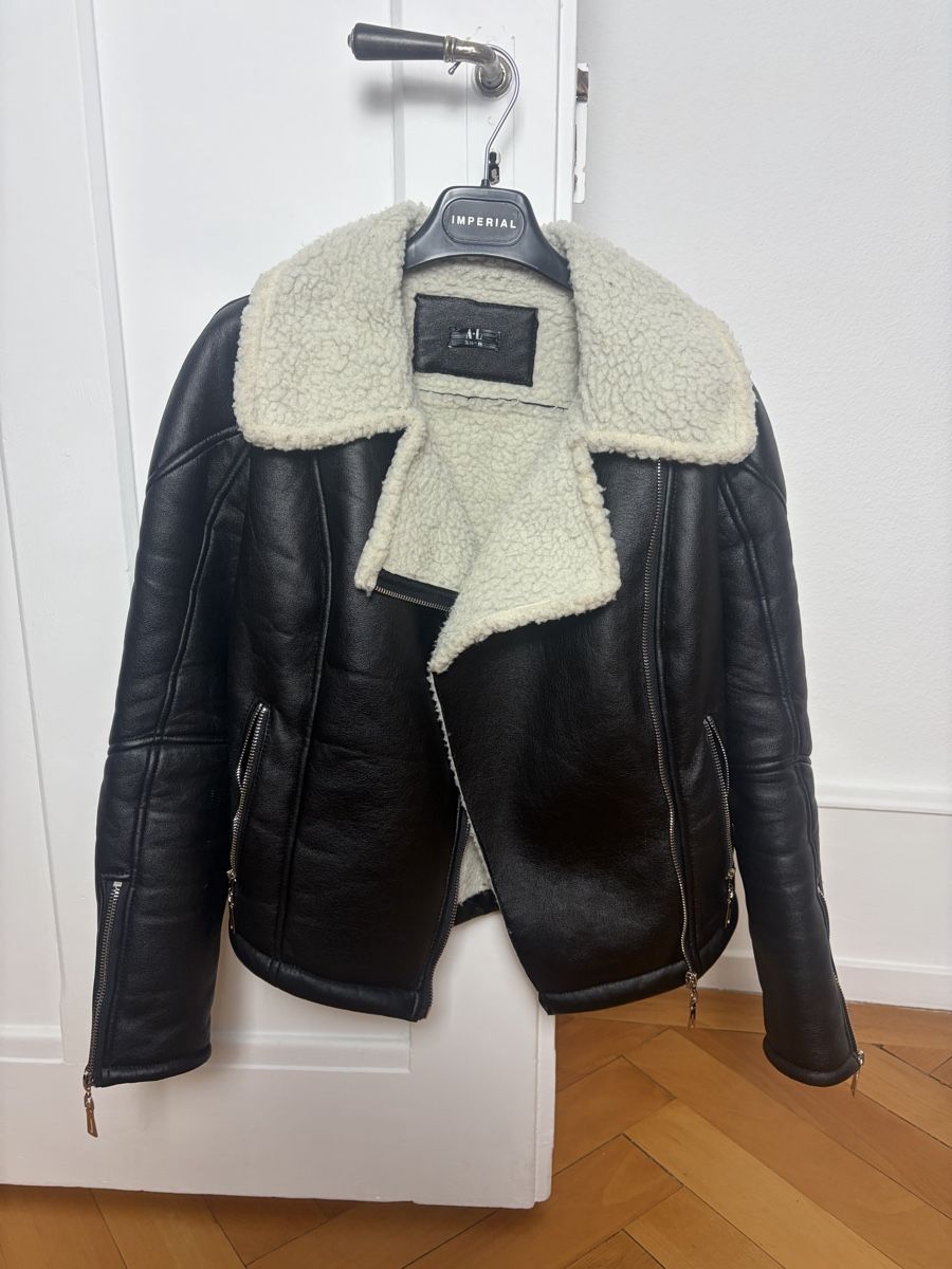 Giacche: Black Faux Leather Biker Jacket - Warm Winter Lining! – Usato da Neuchâtel venduto da olg_6wbf 3