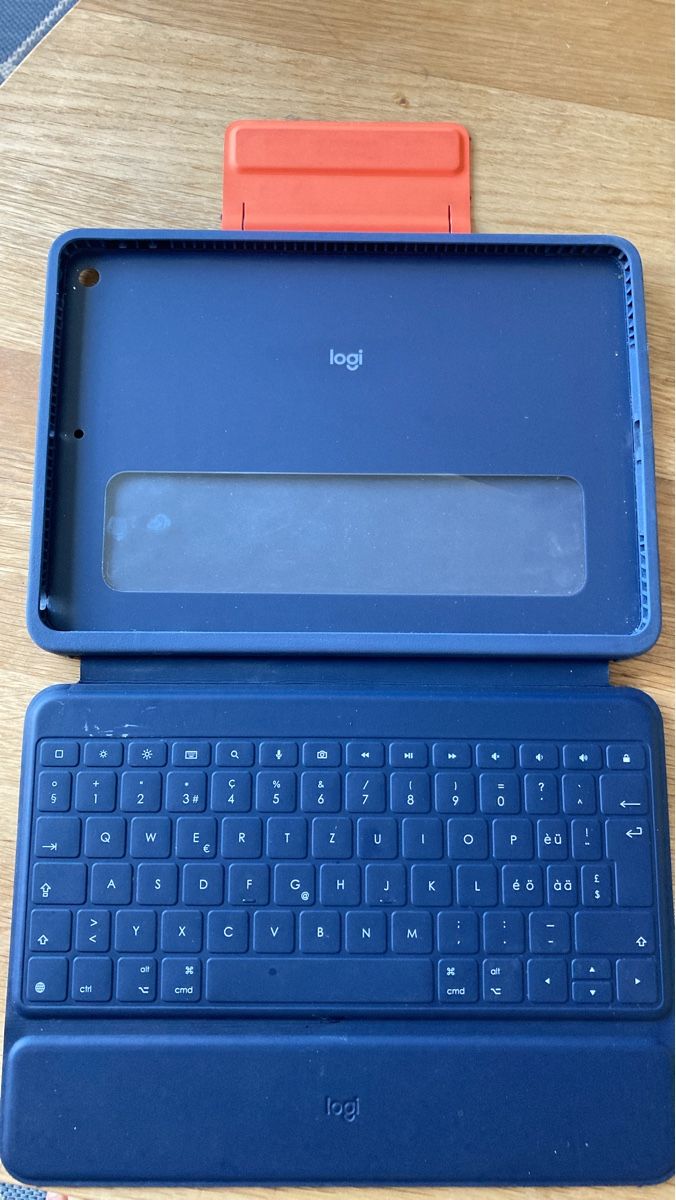 Apple Tastiere: Logi Bluetooth Tastatur Hülle gebraucht – Usato da Küsnacht ZH venduto da Kittyfix