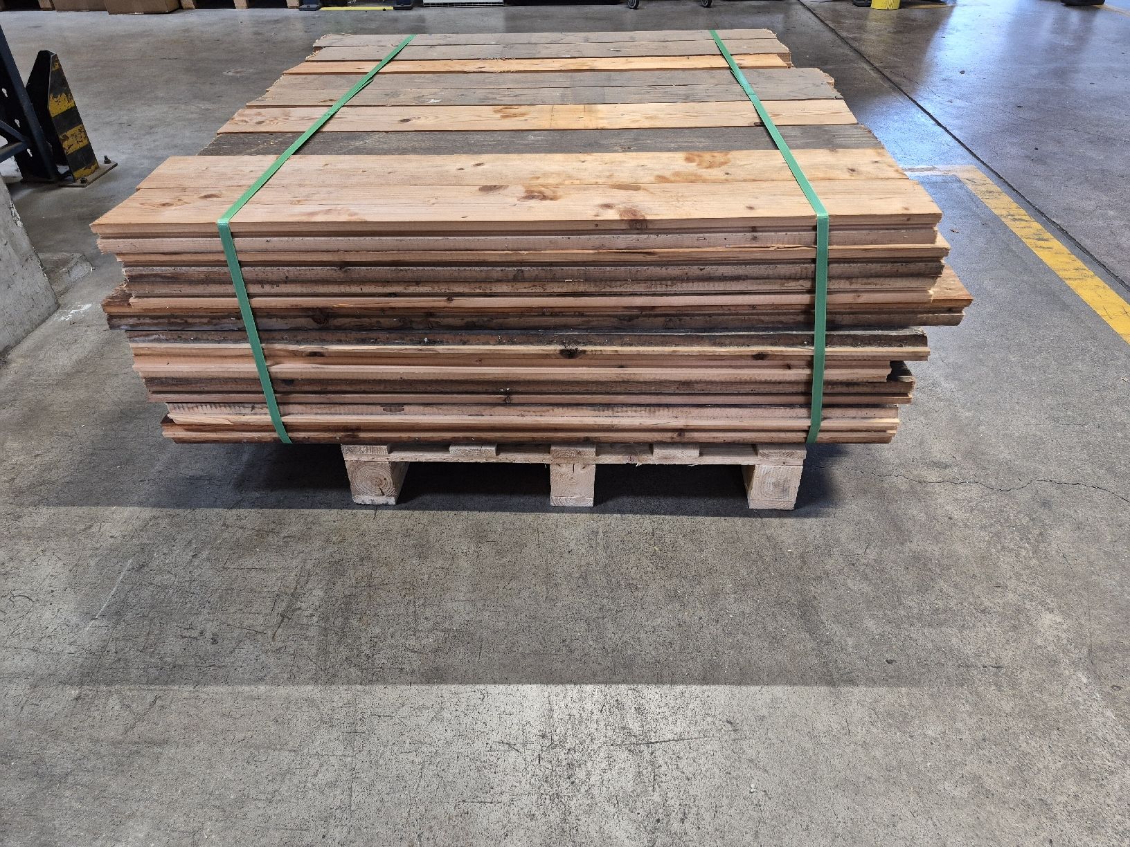 Articoli in legno: Brennholz – Usato da Teufenthal AG venduto da ChT. 1