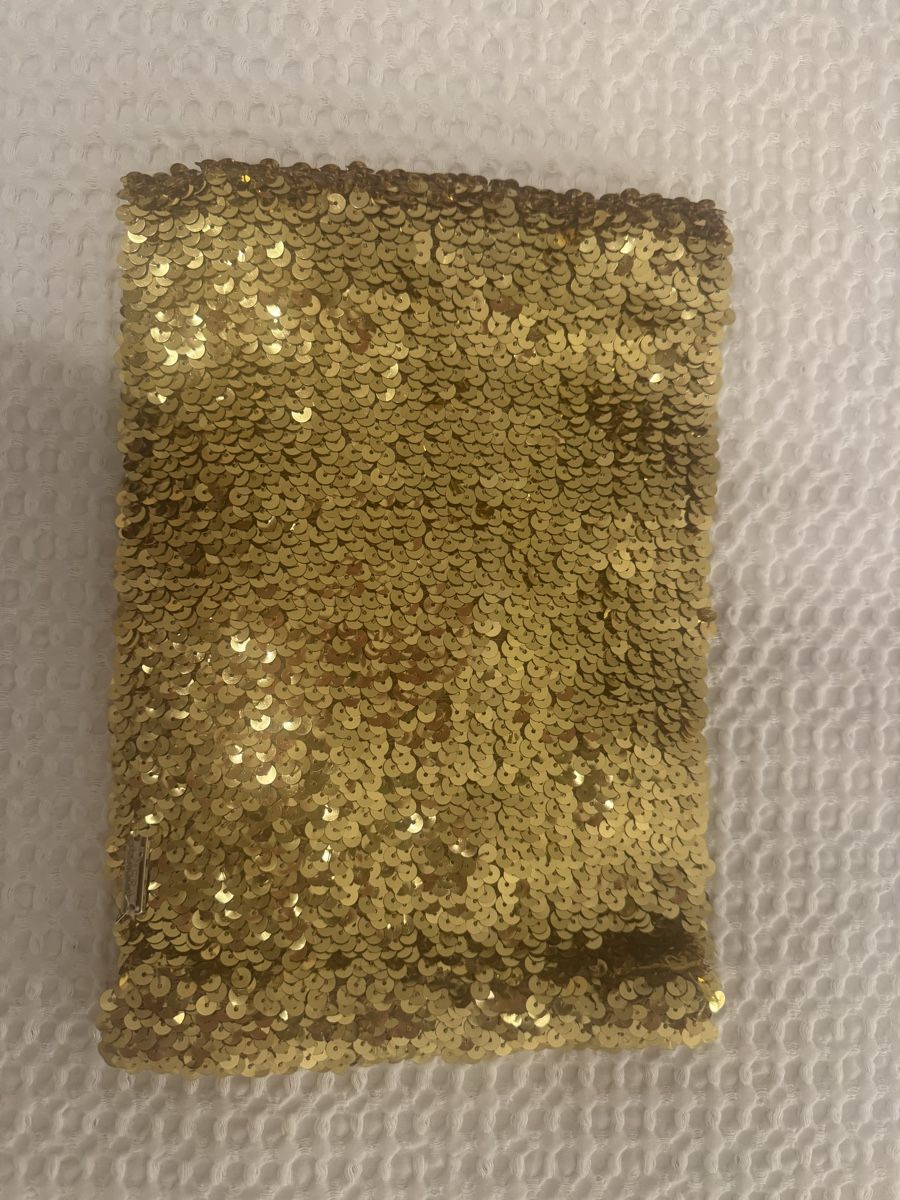 Top: Gold Sequin Top ✨ - Size S. – Nuovo (secondo la descrizione) da Basel venduto da Ma_2307