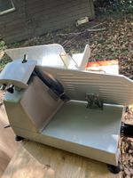 Trisa Schneidmaschine funktioniert