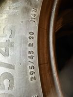 Sommerreifen 295/45 R20 