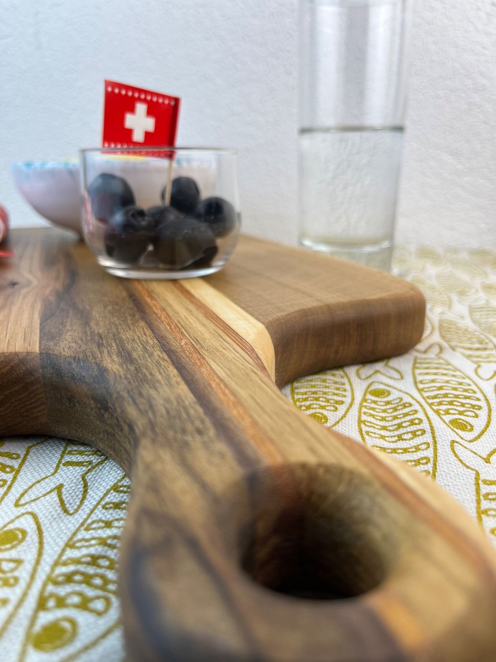 Piatti di portata: Massives Servierbrett Tapasbrett handmade – Nuovo (secondo la descrizione) da Zwillikon venduto da EichenlaubWoodwork 2