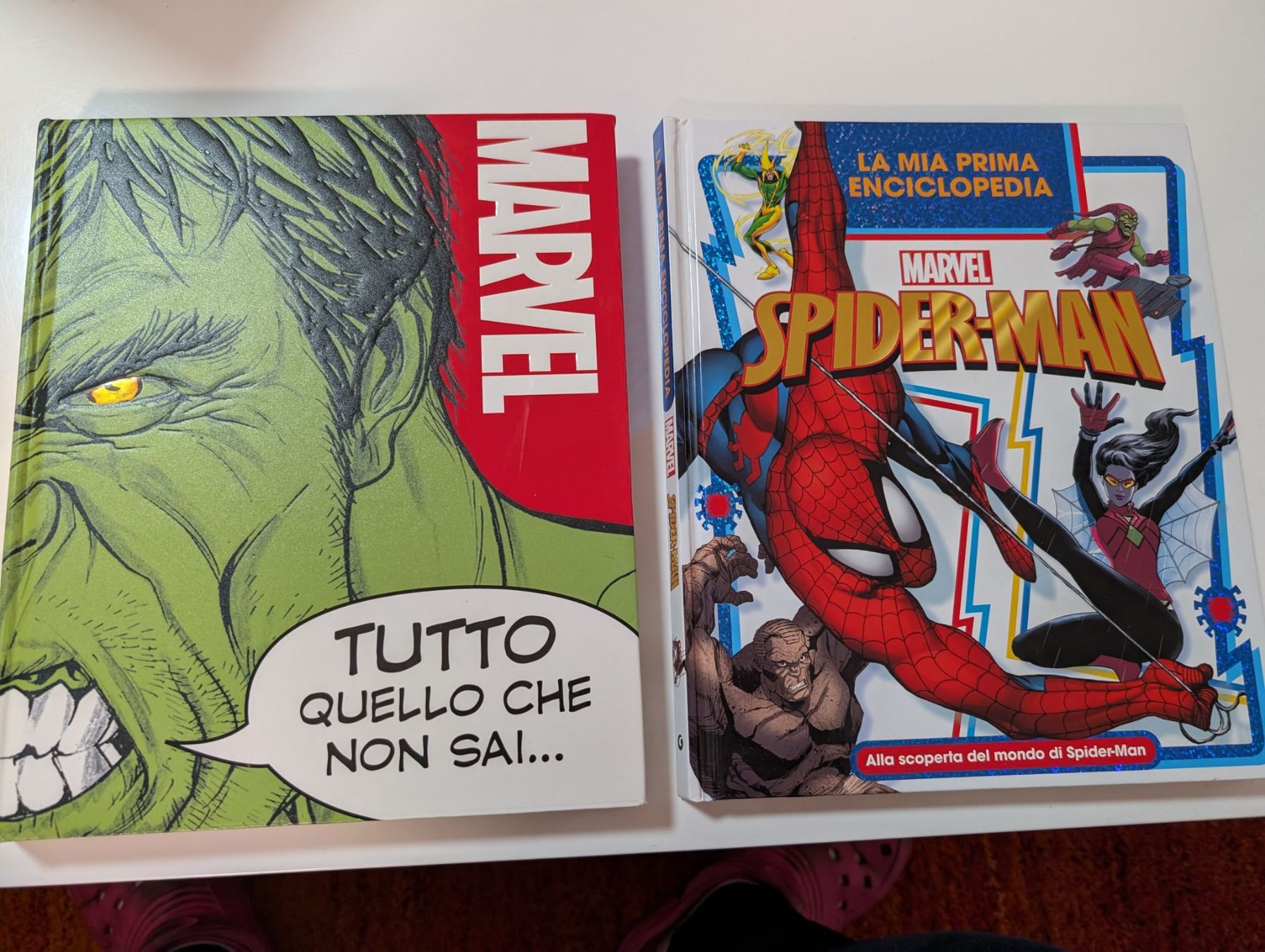 Fumetti: Marvel -2 libri : Hulk e Spiderman -Italiano -2017 + 1 peluc – Usato da Cugnasco venduto da tizianaq