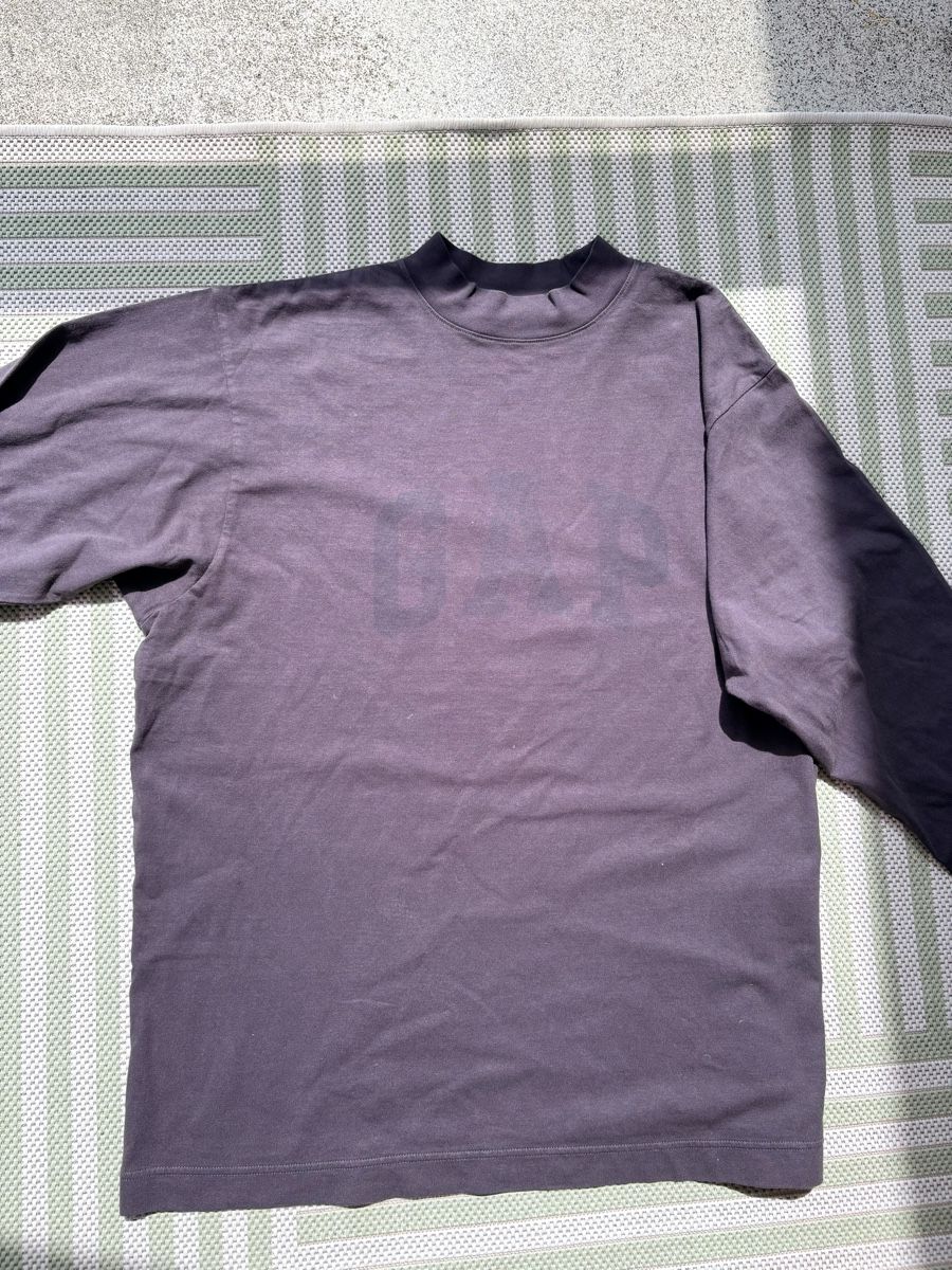 Gap Tops: Longsleeves Yeezy GAP – Neu und originalverpackt aus Lausanne von mil_2s88 1