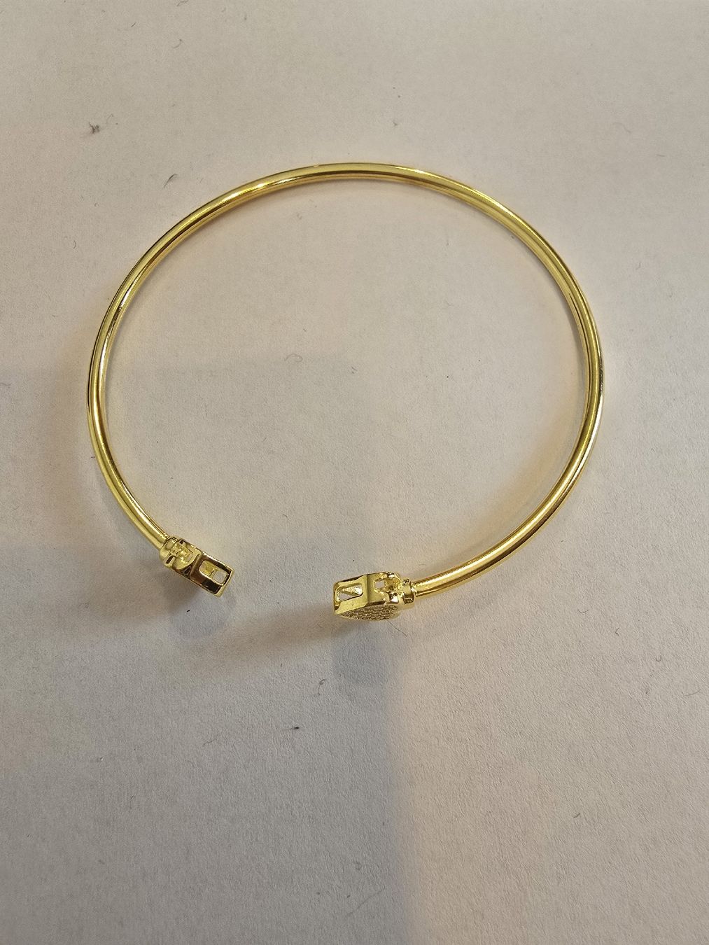Bracciali & Braccialetti: Elegantes mit Herz-Design - Neuwertig! – Nuovo (secondo la descrizione) da Brunnen venduto da eva_gv8y