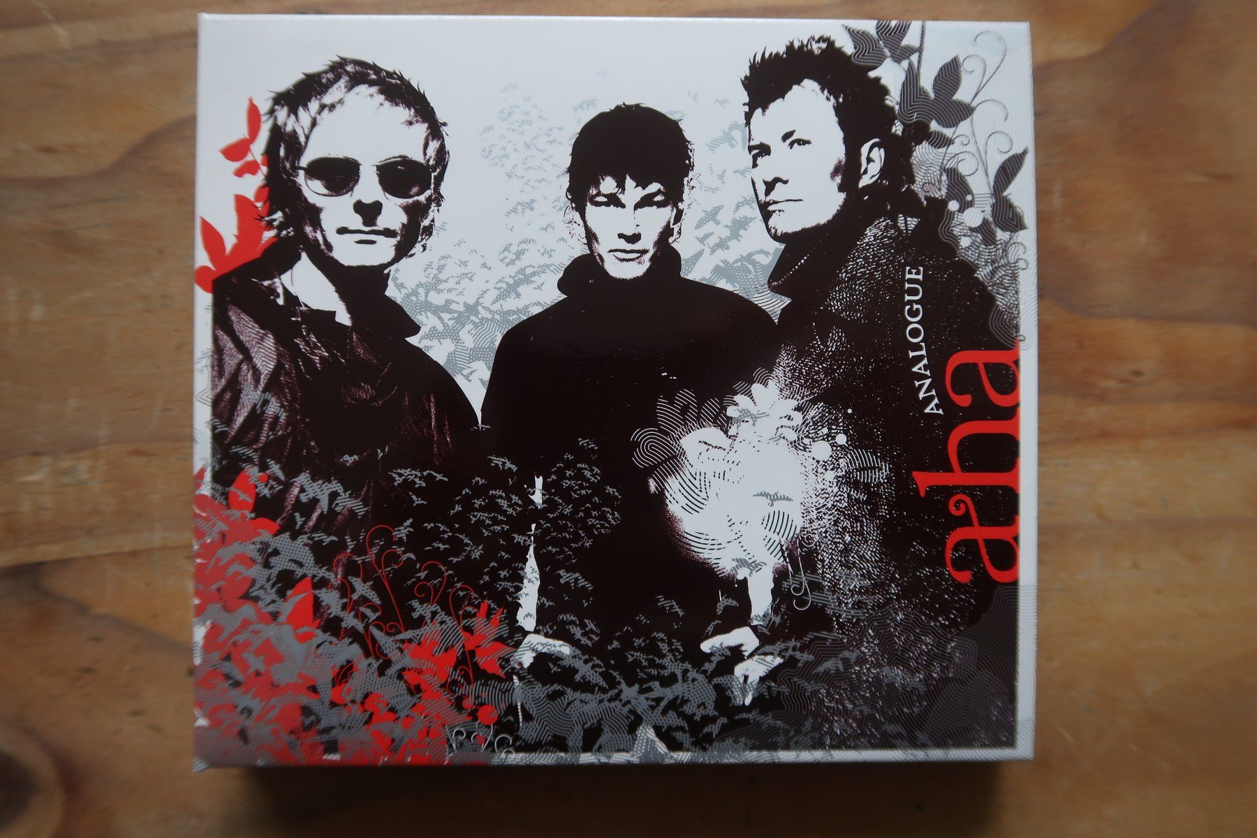 CD: A-HA ANALOGUE - CD + DVD – Usato da Basel venduto da Patiscat