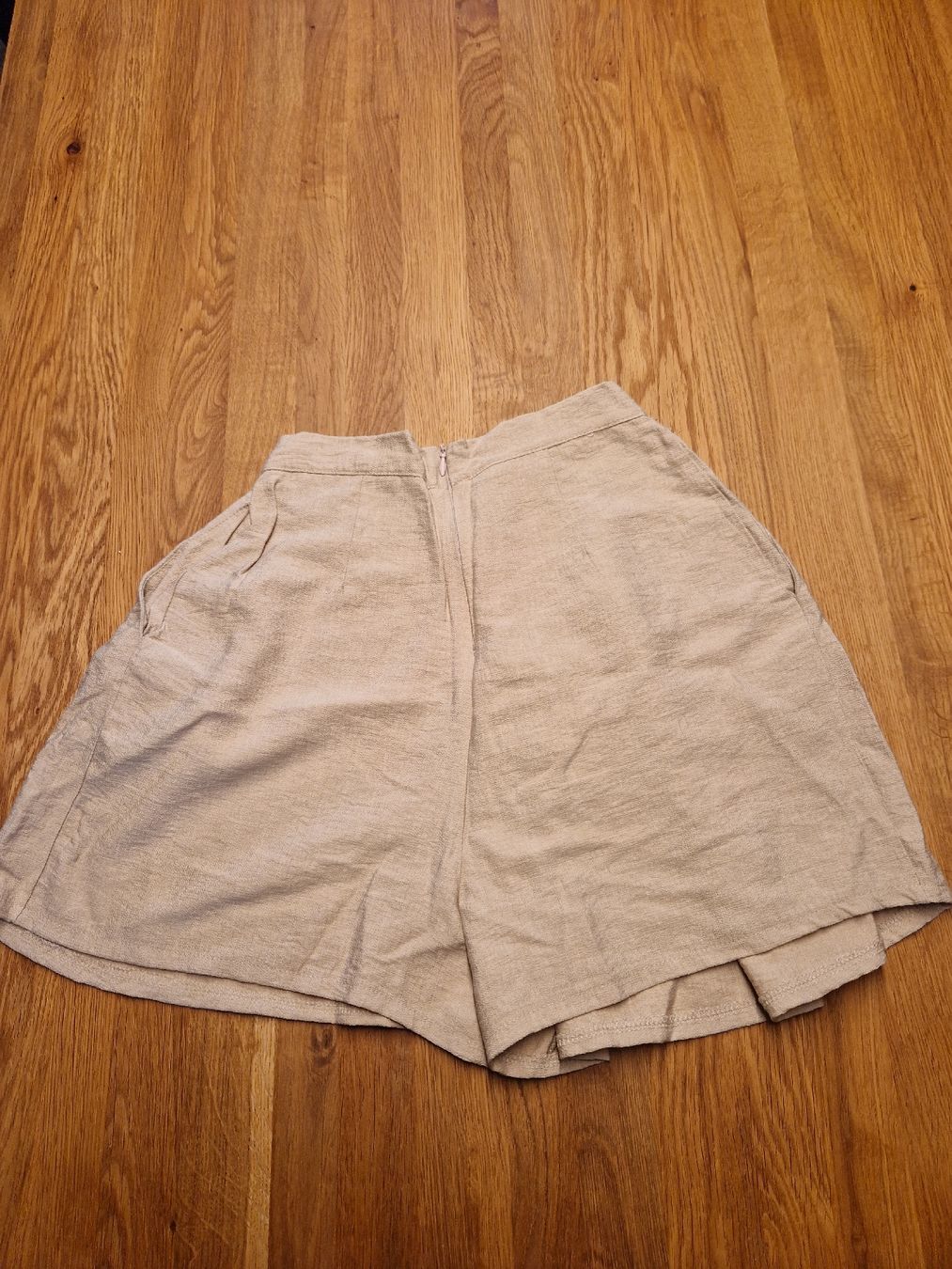 Hosen: Kurze Stoffhose beige Gr. XS – Neu (gemäss Beschreibung) aus Frauenkappelen von sarahgygax_ 1
