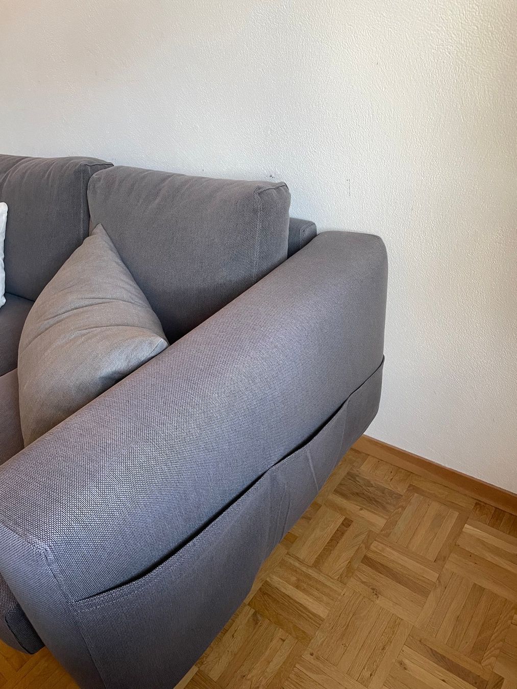 Sofas: Graues Sofa – Gebraucht aus Pontresina von lov_g8d5 2