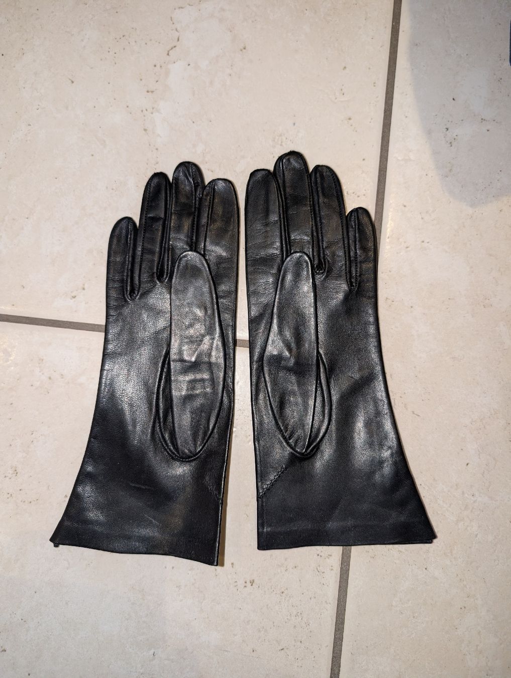 Handschuhe & Handstulpen: Damen Lederhandschuhe schwarz Grösse S gebraucht – Gebraucht aus Ranflüh von ale_md2s 1
