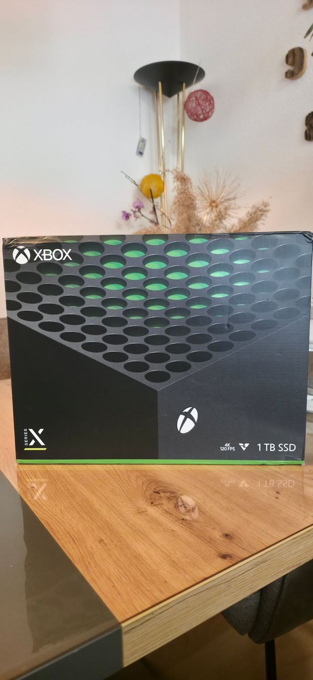 Microsoft Console: Xbox Series X 1TB – Nuovo e nell'imballaggio originale da Flawil venduto da ahm_xw9z 2