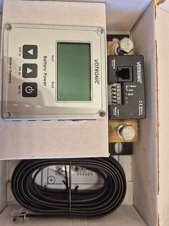 Votronic Sistema di controllo: Votronic 1266 LCD-Batterie-Computer 200 S Smart Shunt – Usato da Zürich venduto da anastacia03 1
