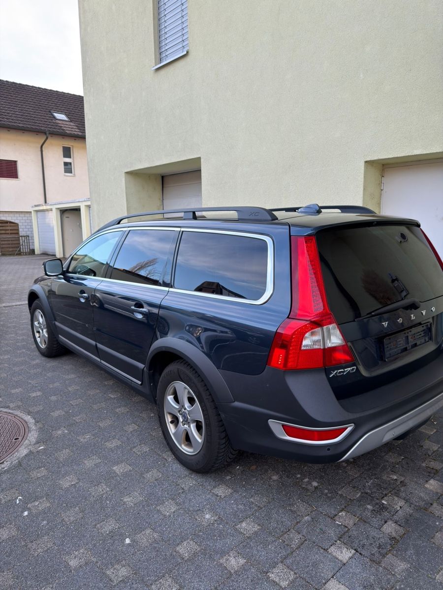 Volvo Automobili: Volvo XC70 D5 AWD – Usato da Schöftland venduto da seeraa 1