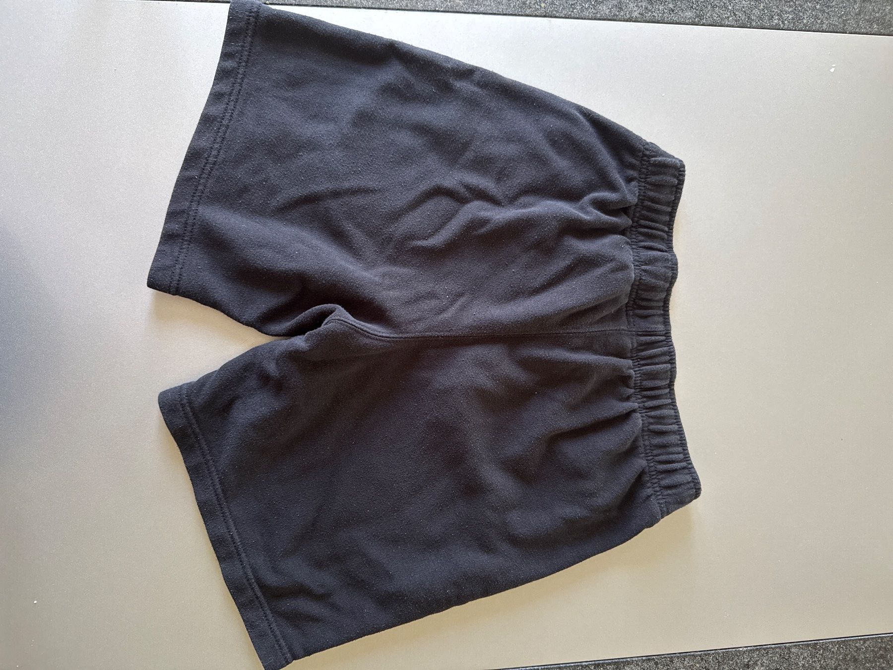 Pantaloni: Kurze Hose Champion Gr S – Usato da Rothenburg venduto da Rias 2