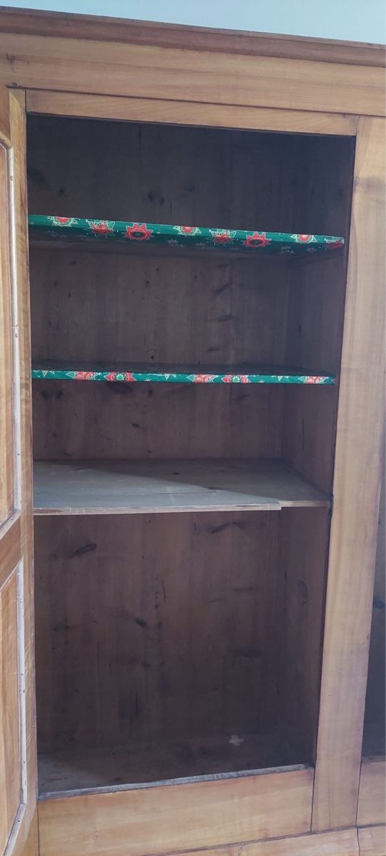 Schränke: Antiker Schrank Kirschbaumholz massiv  – Gebraucht aus Felben-Wellhausen von Formel1urs1970 6